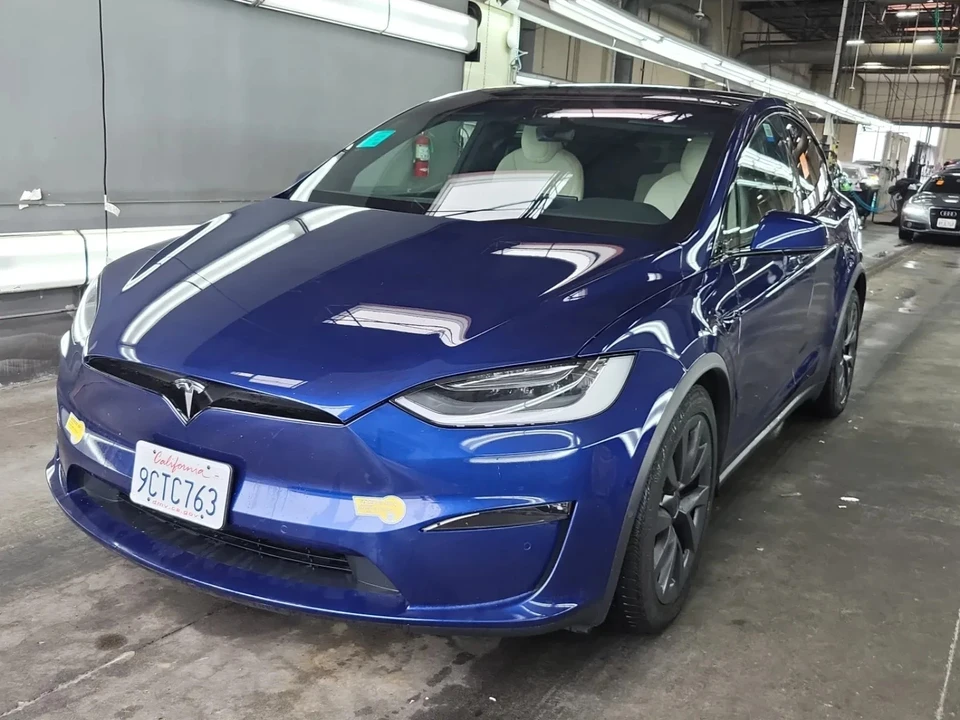 2022 Tesla Model X - Image 3 of 14