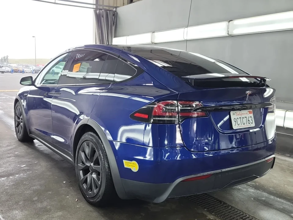 2022 Tesla Model X - Image 10 of 14