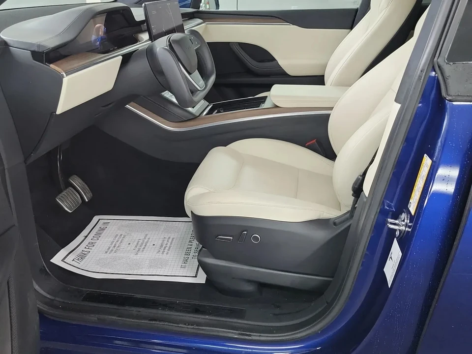 2022 Tesla Model X - Image 4 of 14