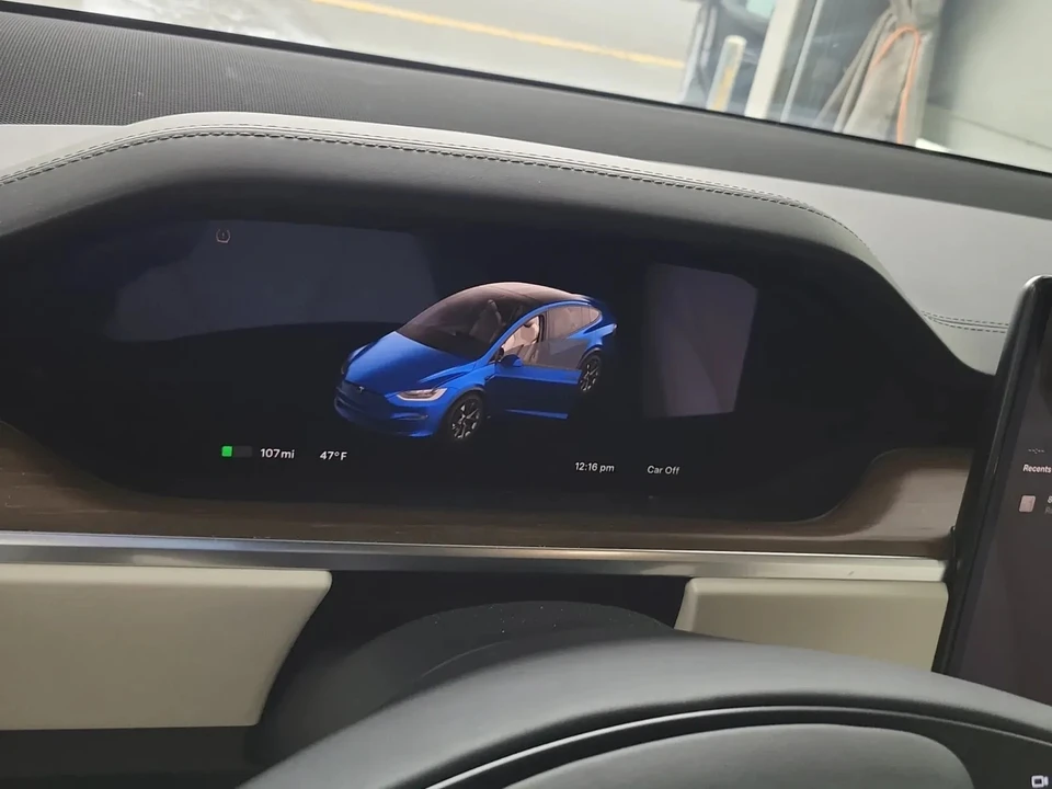 2022 Tesla Model X - Image 5 of 14