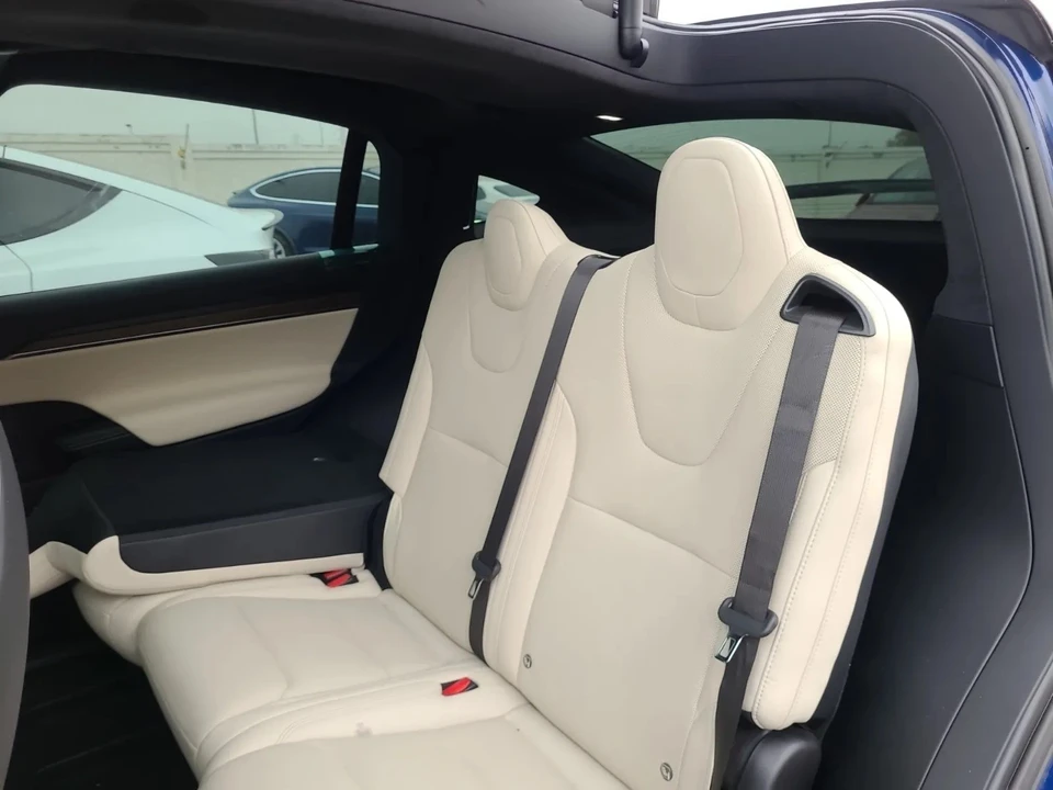 2022 Tesla Model X - Image 14 of 14