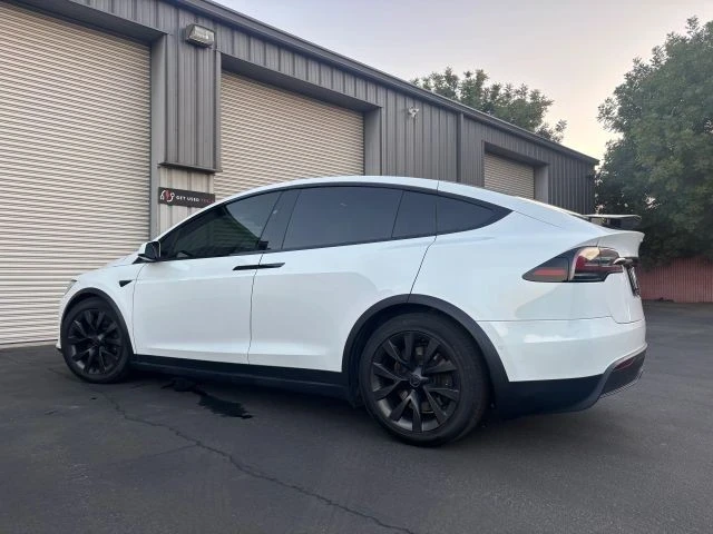 2022 Tesla Model X - Image 9 of 15