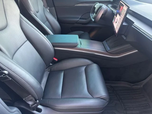 2022 Tesla Model X - Image 11 of 15