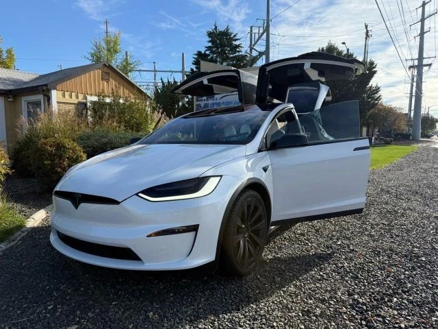 2022 Tesla Model X - Image 6 of 12