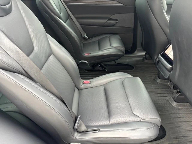 2022 Tesla Model X - Image 14 of 15