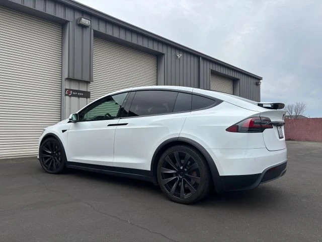 2022 Tesla Model X - Image 9 of 15