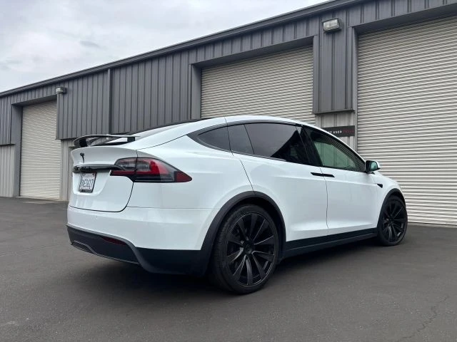 2022 Tesla Model X - Image 8 of 15