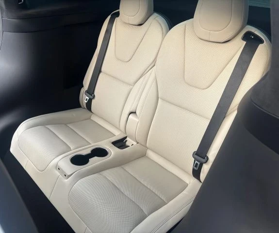 2022 Tesla Model X - Image 15 of 15