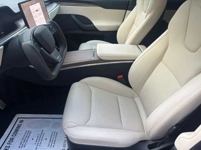 2022 Tesla Model X - Image 11 of 15