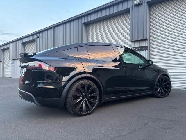 2022 Tesla Model X - Image 8 of 15