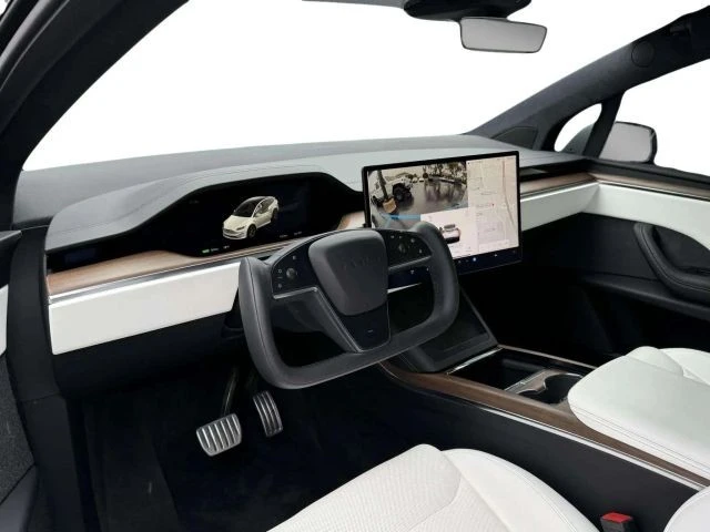 2022 Tesla Model X - Image 11 of 21