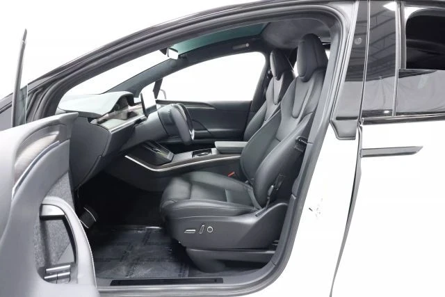 2022 Tesla Model X - Image 12 of 12