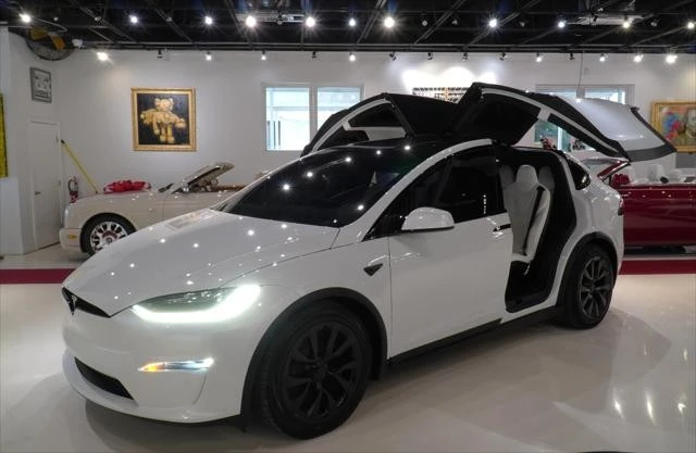 2022 Tesla Model X Plaid - Image 7 of 21