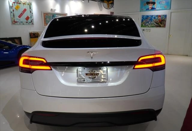2022 Tesla Model X Plaid - Image 12 of 12