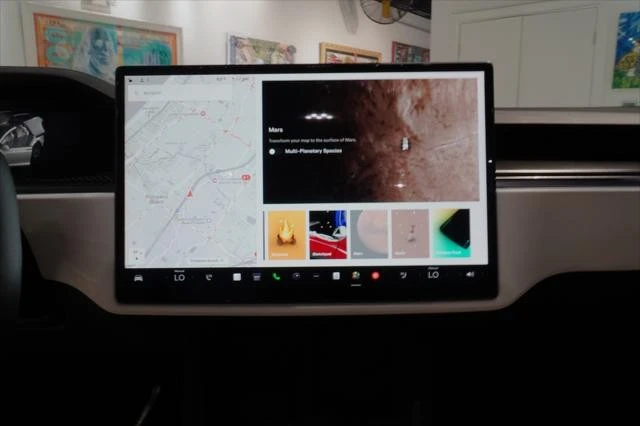 2022 Tesla Model X Plaid - Image 15 of 21