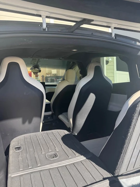 2022 Tesla Model X Plaid - Image 5 of 7