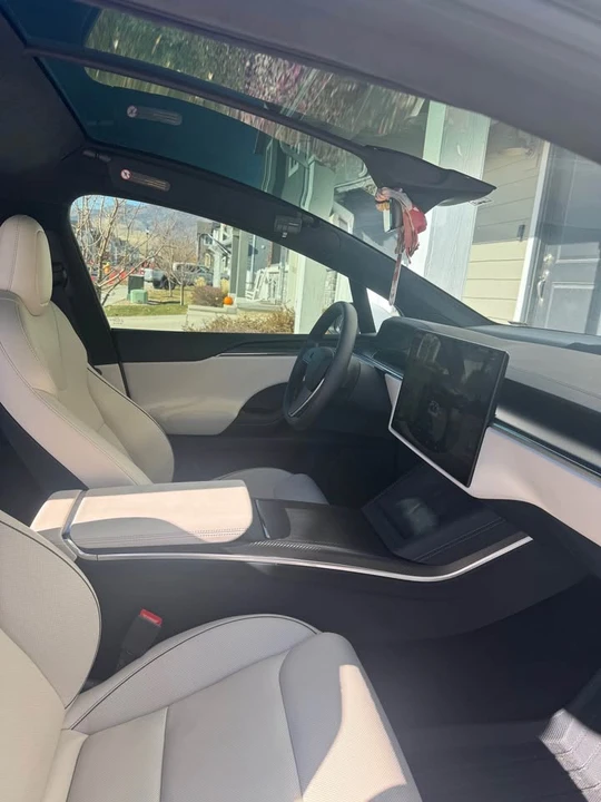 2022 Tesla Model X Plaid - Image 2 of 7