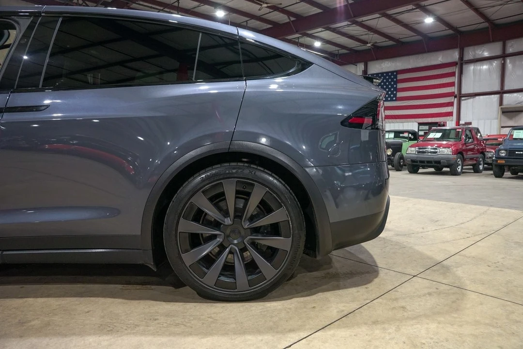 2022 Tesla Model X Plaid - Image 5 of 12
