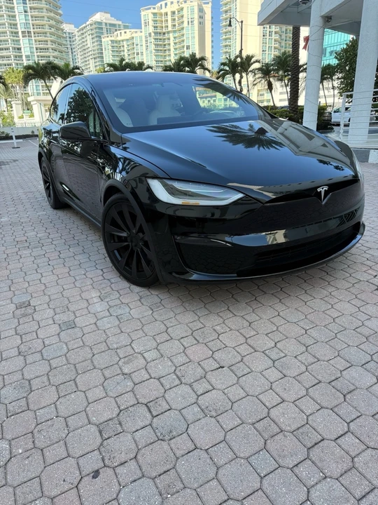 2022 Tesla Model X Plaid - Image 16 of 21