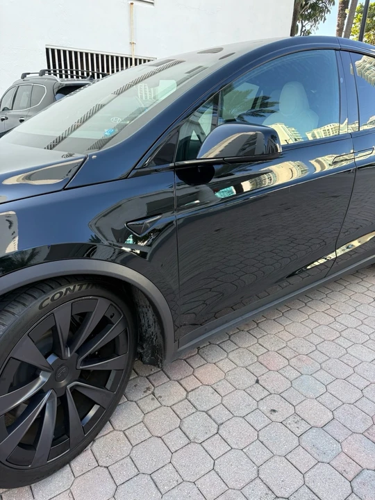 2022 Tesla Model X Plaid - Image 4 of 21