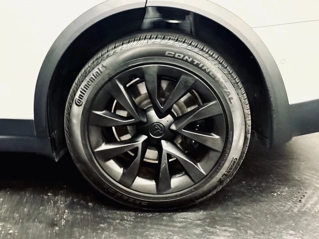 2022 Tesla Model X Plaid - Image 15 of 31