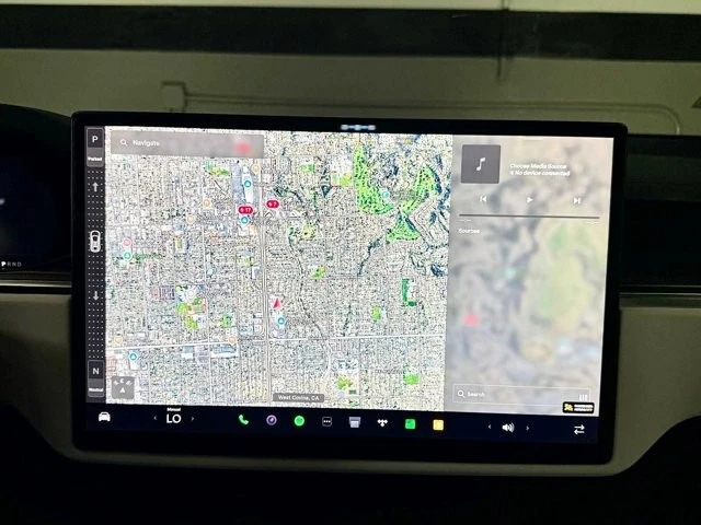 2022 Tesla Model X Plaid - Image 28 of 31