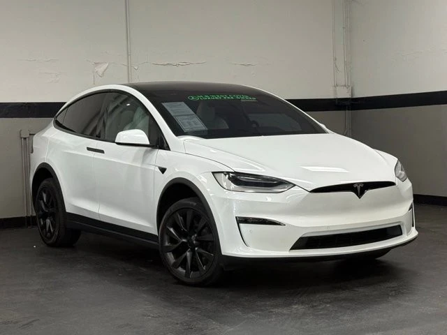 2022 Tesla Model X Plaid - Image 2 of 31