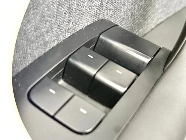 2022 Tesla Model X Plaid - Image 18 of 31