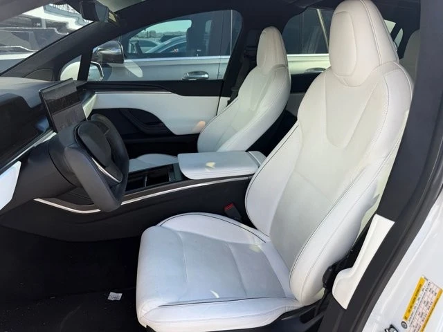 2022 Tesla Model X Plaid - Image 9 of 10