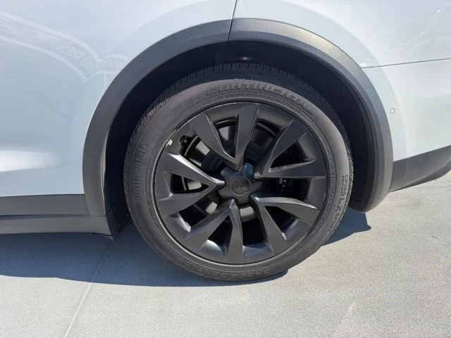 2022 Tesla Model X Plaid - Image 5 of 10