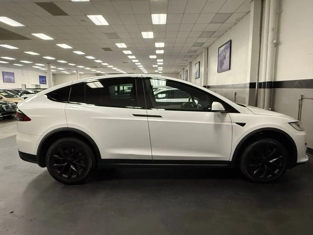 2022 Tesla Model X Plaid - Image 11 of 31