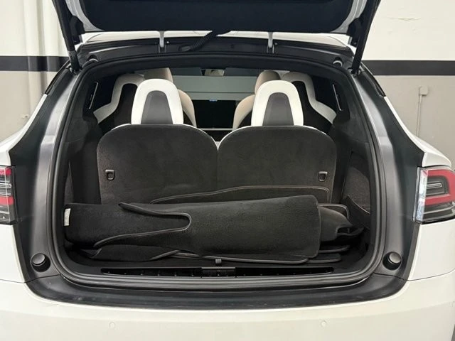 2022 Tesla Model X Plaid - Image 14 of 31