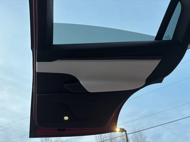 2022 Tesla Model X Plaid - Image 18 of 21