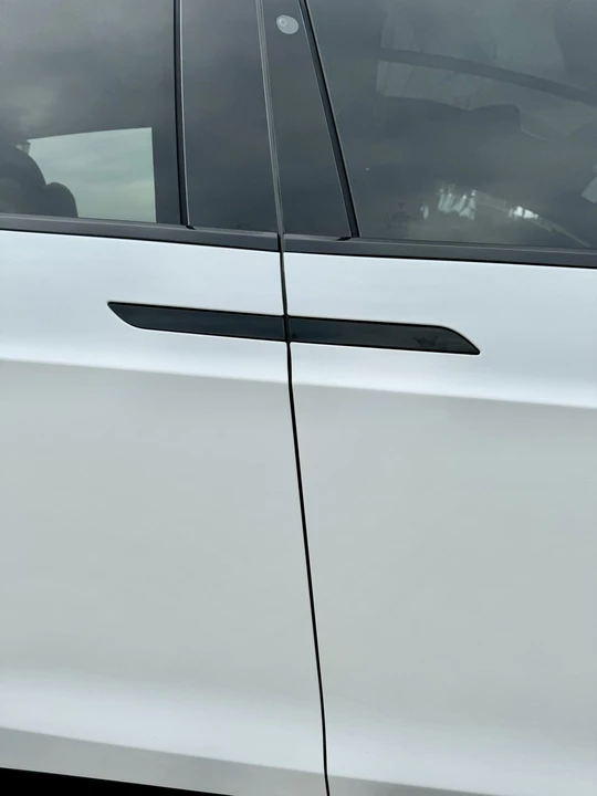 2022 Tesla Model X Plaid - Image 15 of 31