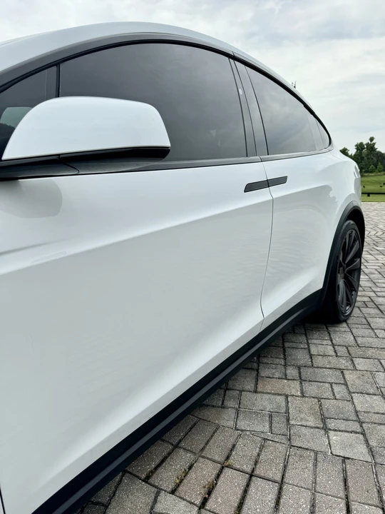 2022 Tesla Model X Plaid - Image 14 of 31