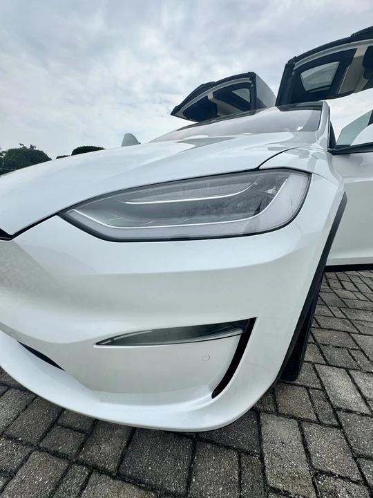 2022 Tesla Model X Plaid - Image 17 of 31
