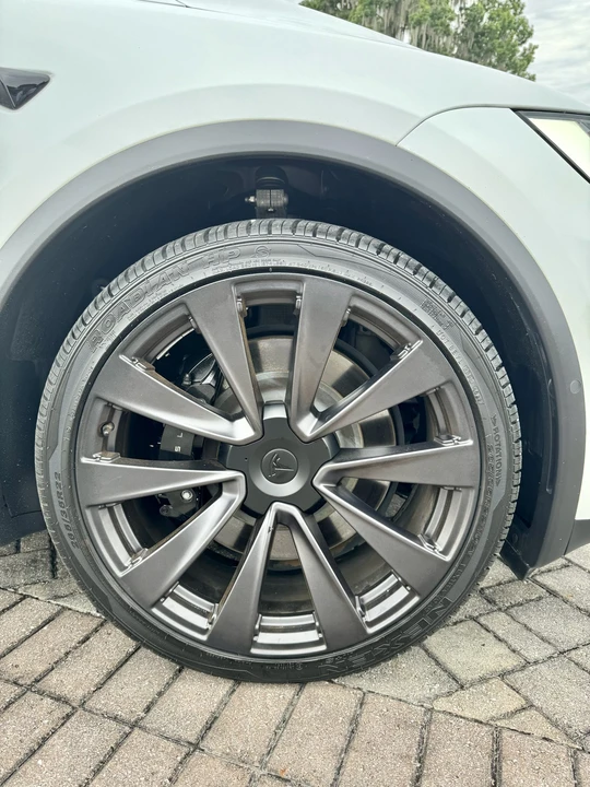2022 Tesla Model X Plaid - Image 31 of 31