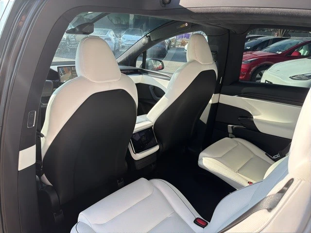 2022 Tesla Model X Plaid - Image 14 of 21