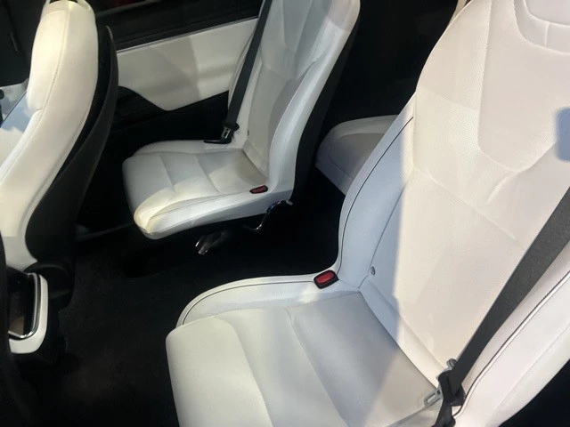 2022 Tesla Model X Plaid - Image 15 of 21