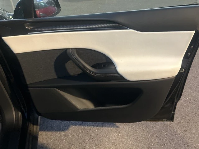 2022 Tesla Model X Plaid - Image 19 of 21