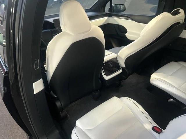 2022 Tesla Model X Plaid - Image 14 of 21