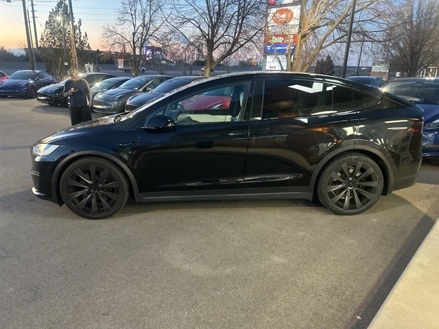 2022 Tesla Model X Plaid - Image 5 of 21