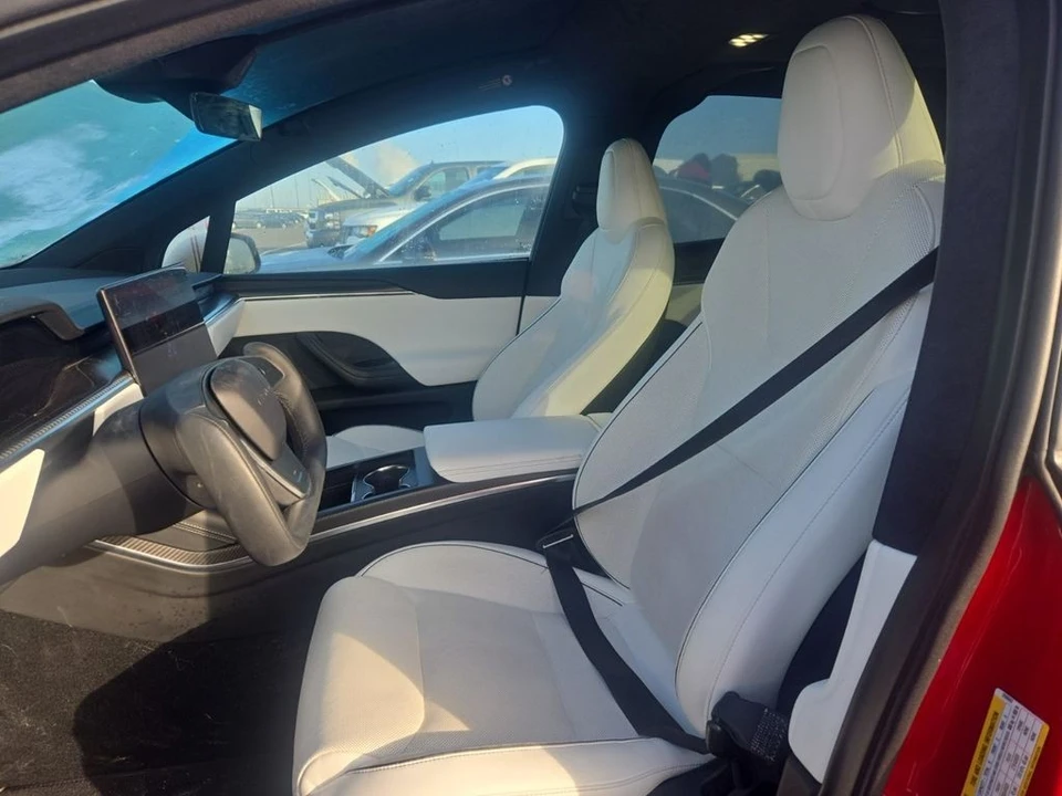 2022 Tesla Model X Plaid - Image 6 of 8