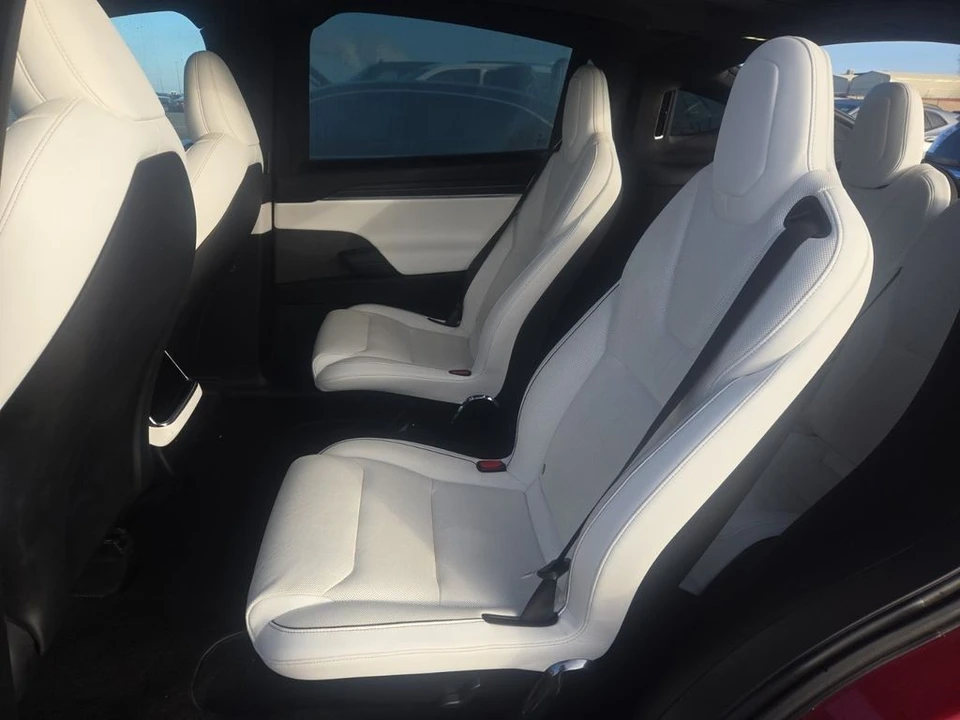 2022 Tesla Model X Plaid - Image 7 of 8