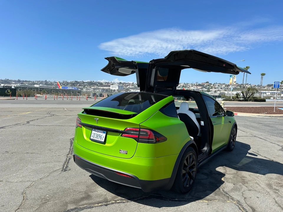 2022 Tesla Model X Plaid - Image 4 of 15
