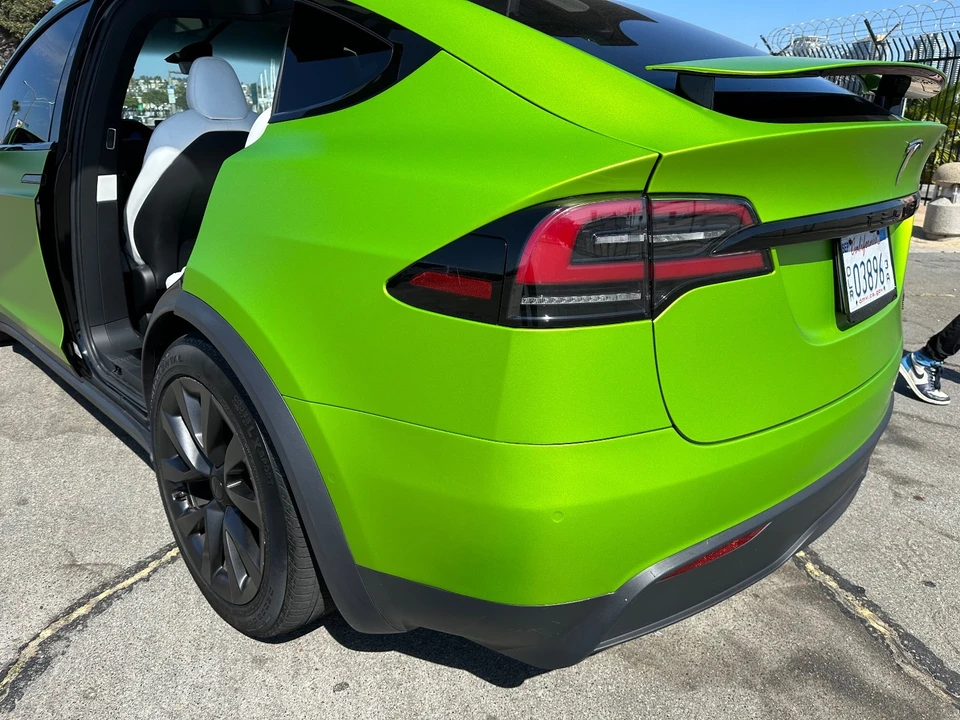2022 Tesla Model X Plaid - Image 9 of 15