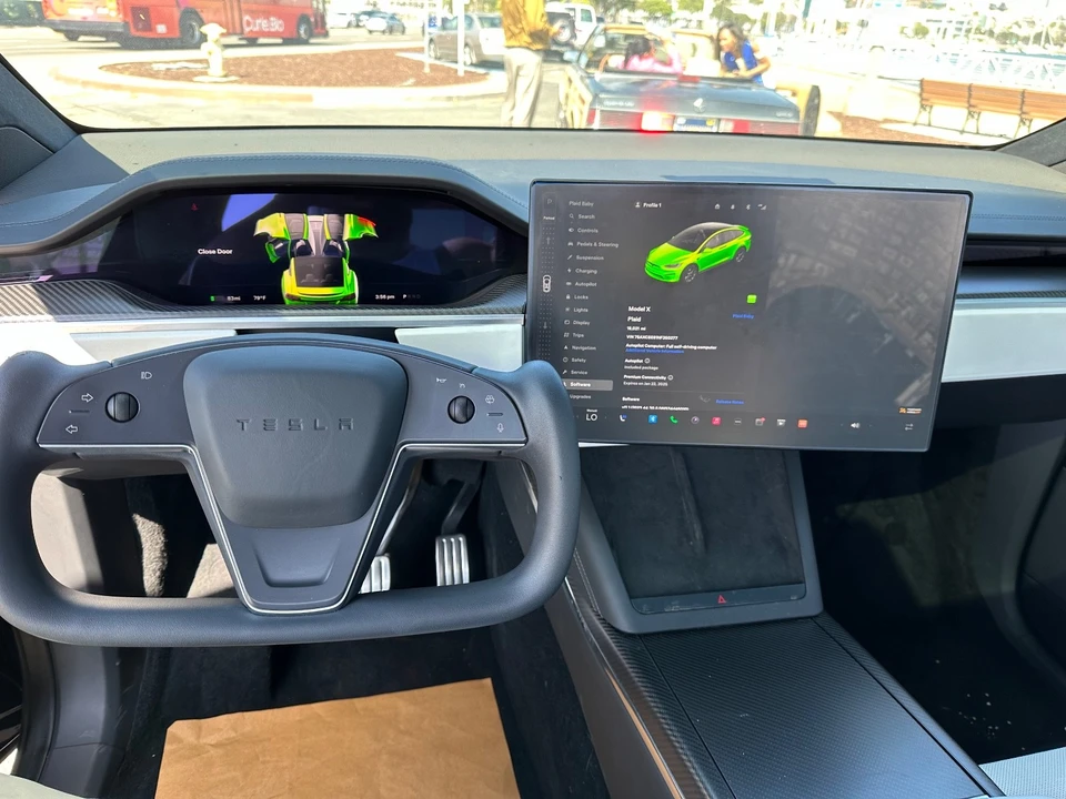2022 Tesla Model X Plaid - Image 14 of 15