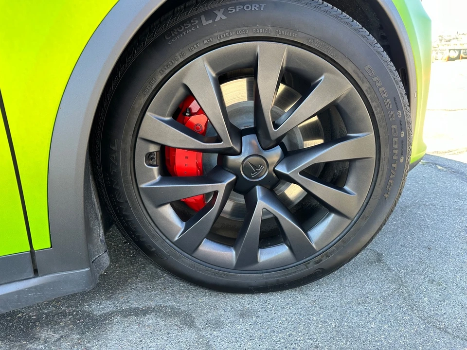 2022 Tesla Model X Plaid - Image 15 of 15