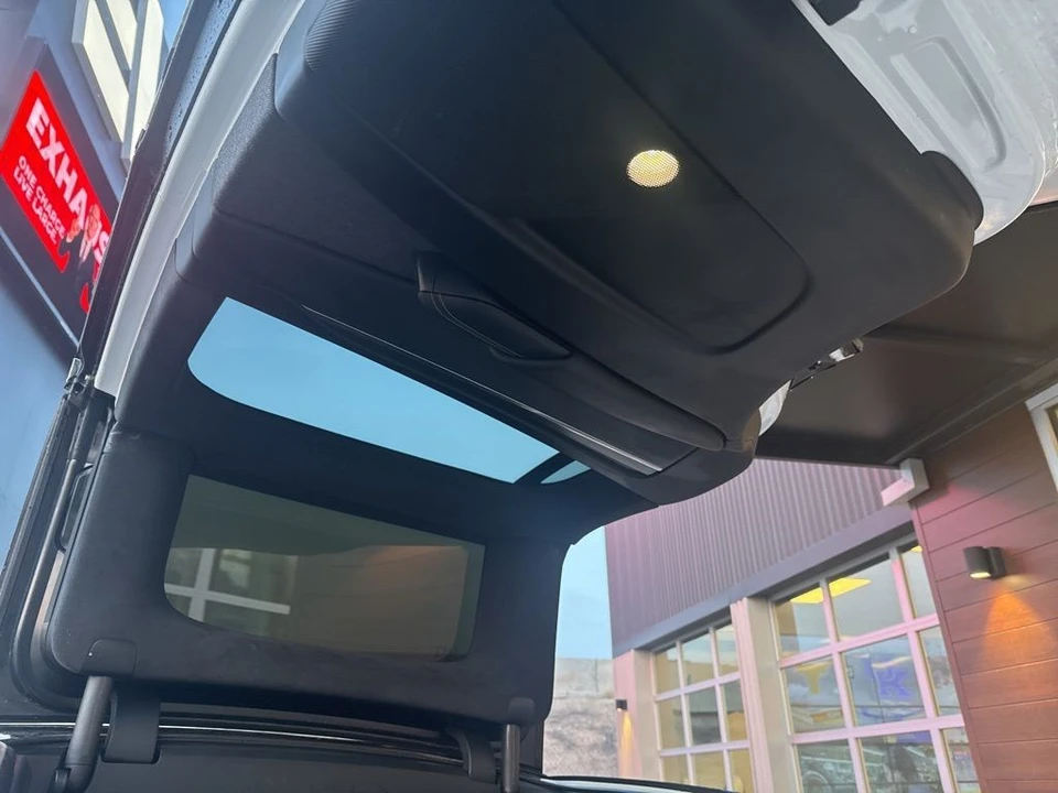 2022 Tesla Model X Plaid - Image 13 of 21