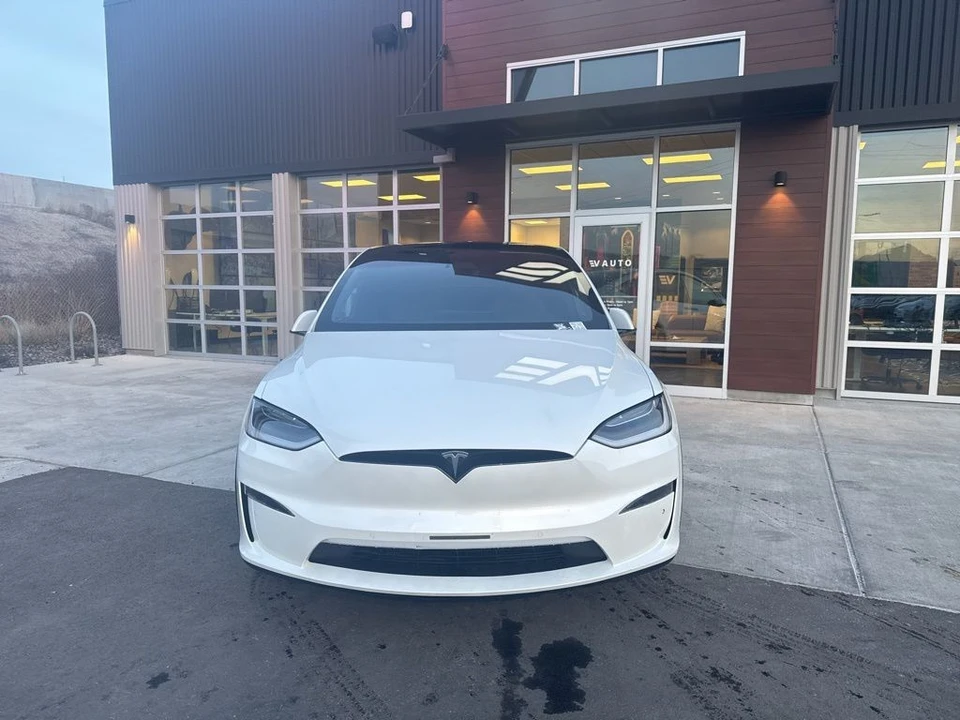 2022 Tesla Model X Plaid - Image 2 of 21
